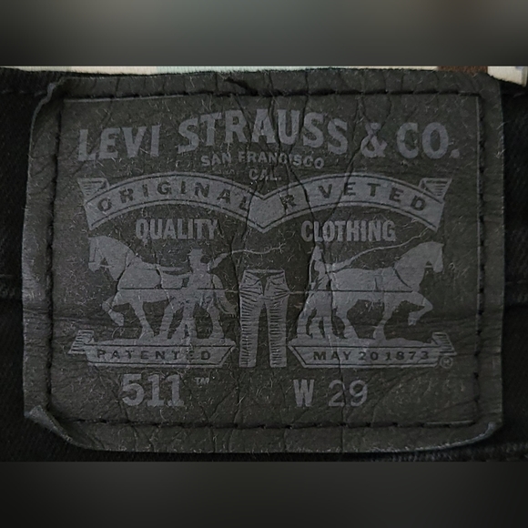 Levi's® Premium 511™ SLIM CUT-OFF 10-11" MEN'S SHORTS, size 29 - Picture 8 of 11